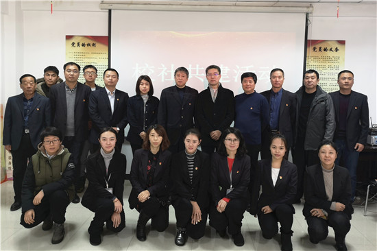 点击在新窗口中打开图片